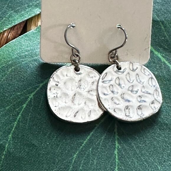 BOGO FREE HAMMERED SILVER DISK EARRINGS - Picture 3 of 5